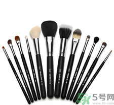 粉底刷怎么用?粉底刷的使用方法 粉底刷怎么用?粉底刷的使用方法