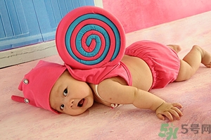 寶寶睡覺張著嘴是怎么回事？寶寶睡覺為什么張著嘴？