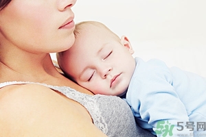 寶寶睡覺鼻子不通氣小妙招,寶寶睡覺鼻子不通氣怎么辦 寶寶睡覺鼻子不通氣小妙招,寶寶睡覺鼻子不通氣怎么辦