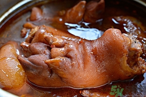 豬蹄的營養(yǎng)價(jià)值 豬蹄的功效與作用