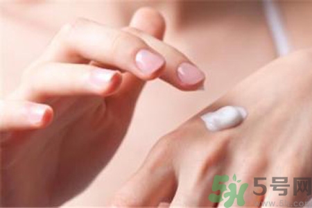 敷香蕉皮能治療凍瘡嗎？敷香蕉皮治療凍瘡真的有效嗎？