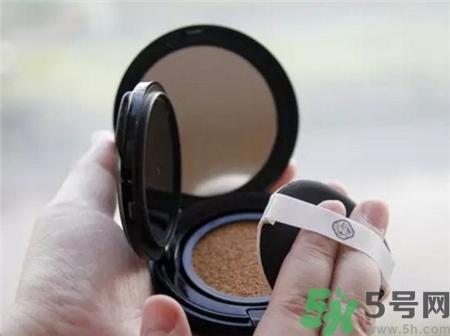 資生堂智能氣墊粉底多少錢?資生堂智能氣墊粉底專柜價(jià)格 資生堂智能氣墊粉底多少錢?資生堂智能氣墊粉底專柜價(jià)格