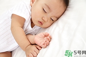 寶寶睡覺鼻子不通氣小妙招,寶寶睡覺鼻子不通氣怎么辦 寶寶睡覺鼻子不通氣小妙招,寶寶睡覺鼻子不通氣怎么辦