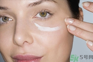 保濕霜什么時候用？保濕霜怎么用？