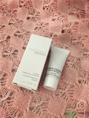 阿瑪尼黑鑰匙至臻奐顏精華乳怎么樣？阿瑪尼黑鑰匙精華乳好用嗎？