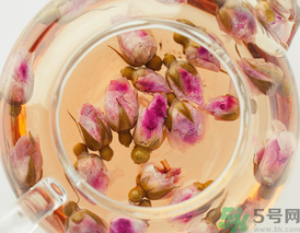 桂花茶和玫瑰花能一塊泡水喝嗎？桂花和玫瑰花一起喝有什么功效？