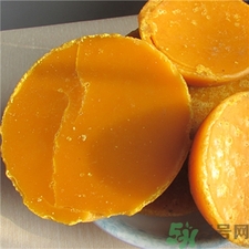 蜂蠟的營養(yǎng)價(jià)值 蜂蠟的功效與作用 蜂蠟的營養(yǎng)價(jià)值 蜂蠟的功效與作用