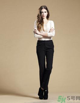 黑色褲子粘毛怎么辦？黑色褲子為什么會(huì)粘毛？