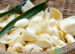 鮮百合變色了能吃嗎？鮮百合變紫色了能吃嗎？