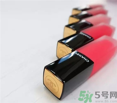 香奈兒磨砂瓶唇釉多少錢?香奈兒磨砂瓶唇釉專柜價(jià)格 香奈兒磨砂瓶唇釉多少錢?香奈兒磨砂瓶唇釉專柜價(jià)格