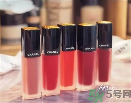 香奈兒磨砂瓶唇釉多少錢?香奈兒磨砂瓶唇釉專柜價(jià)格 香奈兒磨砂瓶唇釉多少錢?香奈兒磨砂瓶唇釉專柜價(jià)格