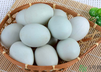 鴨蛋不能和什么一起吃？鴨蛋不能與什么食物同食？