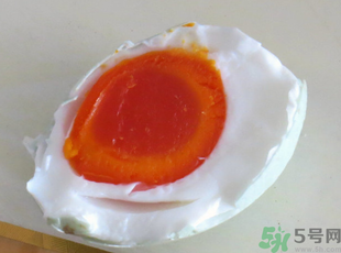 煮熟的咸鴨蛋能冷凍嗎？煮熟的咸鴨蛋放在冰箱能放多久？