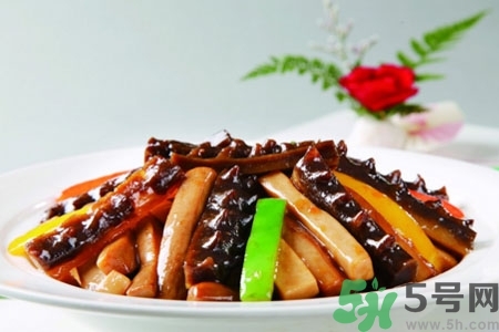 新鮮海參怎么吃最有營(yíng)養(yǎng)？新鮮海參生吃最有營(yíng)養(yǎng)嗎？