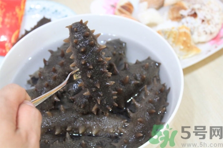 新鮮海參能生吃嗎？新鮮海參是生吃好還是熟吃好？