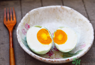 咸鴨蛋能放冰箱嗎？咸鴨蛋放冰箱能放多久？