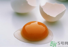 雞蛋黃發(fā)紅是怎么回事？雞蛋黃發(fā)紅可以吃嗎？