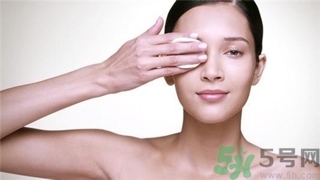 卸妝乳化是什么意思?卸妝油怎么乳化? 卸妝乳化是什么意思?卸妝油怎么乳化?