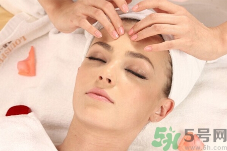 面部刮痧可以祛斑嗎？面部刮痧真的能淡化斑嗎？