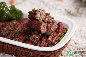 鴨脖在冰箱里能放幾天?在常溫下呢？