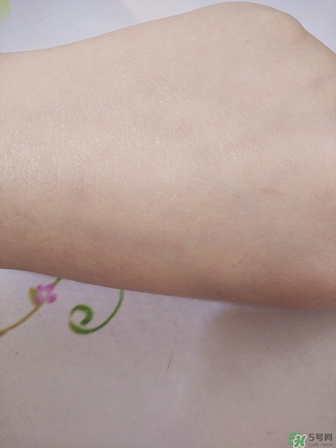 百雀羚三生花護(hù)手霜怎么樣?百雀羚三生花護(hù)手霜好用嗎? 百雀羚三生花護(hù)手霜怎么樣?百雀羚三生花護(hù)手霜好用嗎?