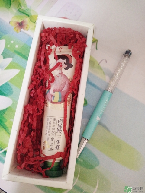 百雀羚三生花護(hù)手霜怎么樣?百雀羚三生花護(hù)手霜好用嗎? 百雀羚三生花護(hù)手霜怎么樣?百雀羚三生花護(hù)手霜好用嗎?