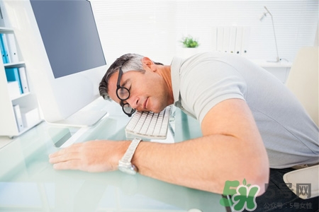 睡眠時間是不是越長越好？睡眠時間少怎么辦？