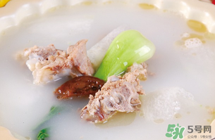 排骨湯燉多久最好？排骨湯燉怎么燉最好喝？