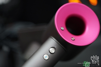 dyson吹風機怎么用？戴森吹風機使用方法