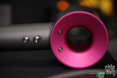 dyson吹風機怎么用？戴森吹風機使用方法