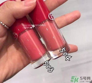 阿瑪尼小胖丁唇釉哪個色最火？阿瑪尼小胖丁唇釉保留了紅管的哪個色？
