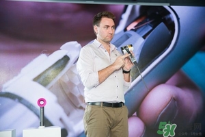 dyson吹風(fēng)機(jī)怎么用？戴森吹風(fēng)機(jī)使用方法