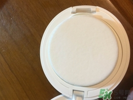 卡姿蘭雪凝絲柔兩用粉餅多少錢? 卡姿蘭雪凝絲柔兩用粉餅多少錢?