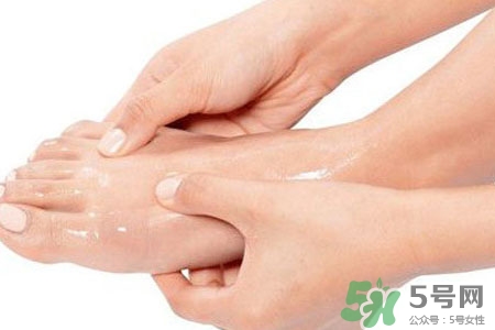 冬天腳冷是腎虛嗎？腳冷是陽(yáng)虛還是陰虛？