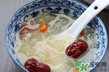 喝銀耳紅棗湯會發(fā)胖嗎？晚上吃銀耳紅棗湯長會胖嗎？