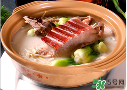 鴨肉和雞肉哪個營養(yǎng)好些？鴨肉和雞肉能一起吃嗎？