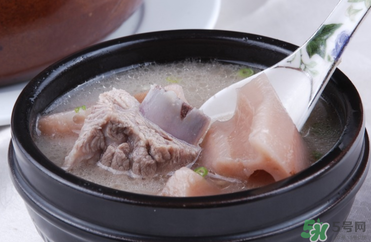 排骨湯可以隔夜喝嗎？隔夜的排骨湯還能喝嗎？