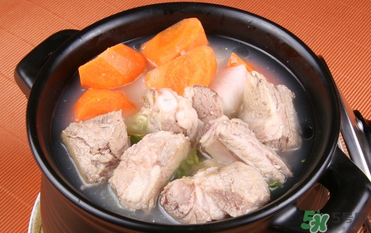 排骨湯可以隔夜喝嗎？隔夜的排骨湯還能喝嗎？