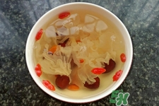 喝銀耳紅棗湯會上火嗎？上火能喝銀耳紅棗湯嗎？