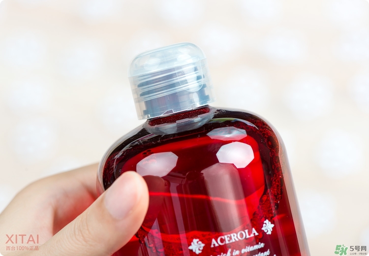 伊詩露櫻桃爽膚水怎么樣？esthe dew櫻桃水好用嗎？