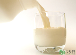 吃完鴨肉可以喝牛奶嗎？鴨肉和牛奶能一起吃嗎？