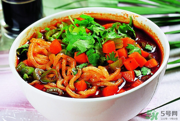 牛肉可以和胡蘿卜一起吃嗎？牛肉和胡蘿卜能一起吃嗎？