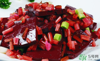 吃豬血為什么拉黑便？吃豬血拉黑便是排毒嗎？