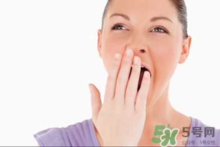 打哈欠是缺氧嗎？打哈欠是大腦缺氧嗎？