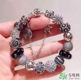 潘多拉的手鐲怎么打開？潘多拉的手鐲怎么帶？