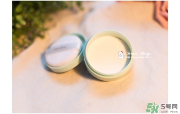 悅詩風(fēng)吟散粉多少錢？悅詩風(fēng)吟定妝粉價(jià)格