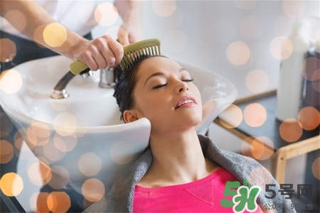 破腹產(chǎn)后多久可以洗頭？順產(chǎn)后多久可以洗頭發(fā)？