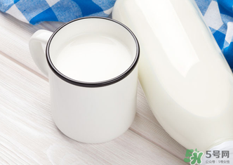 吃完牛肉可以喝牛奶嗎？牛肉和牛奶可以一起吃嗎？