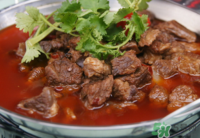 燉牛肉放什么容易爛？牛肉怎么燉好吃又爛？