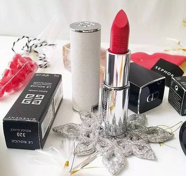 紀(jì)梵?？套挚诩t多少錢？紀(jì)梵希口紅怎么刻字？